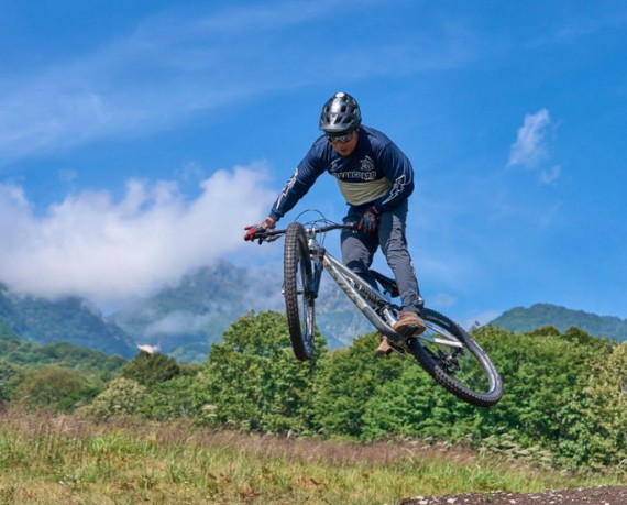 アルペンブリック MTBパークで使えるクーポン一覧｜レジャーの割引クーポン ダレモ【おでかけ】