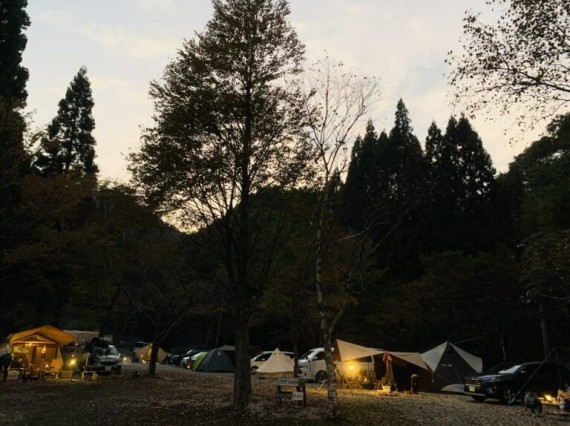 Tokura Camp Baseで使えるクーポン一覧｜レジャーの割引クーポン ダレモ【おでかけ】