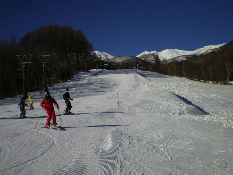 人工雪でかろうじて
