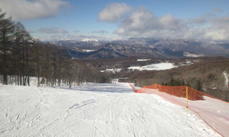 子供の雪遊びには不向き、基礎スキーでかっ飛ぶのには最適