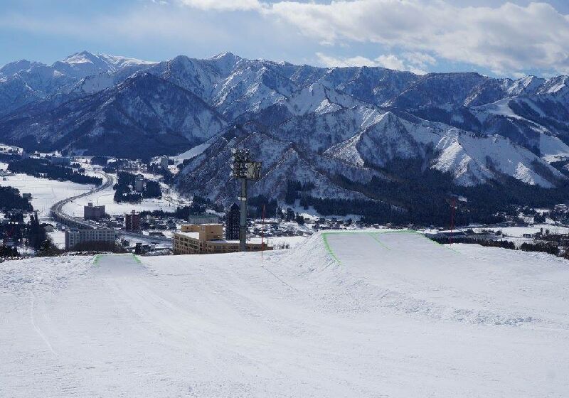 広々ゲレンデ！初心者でも安心してすべれます！