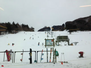 雪いっぱい人少ない